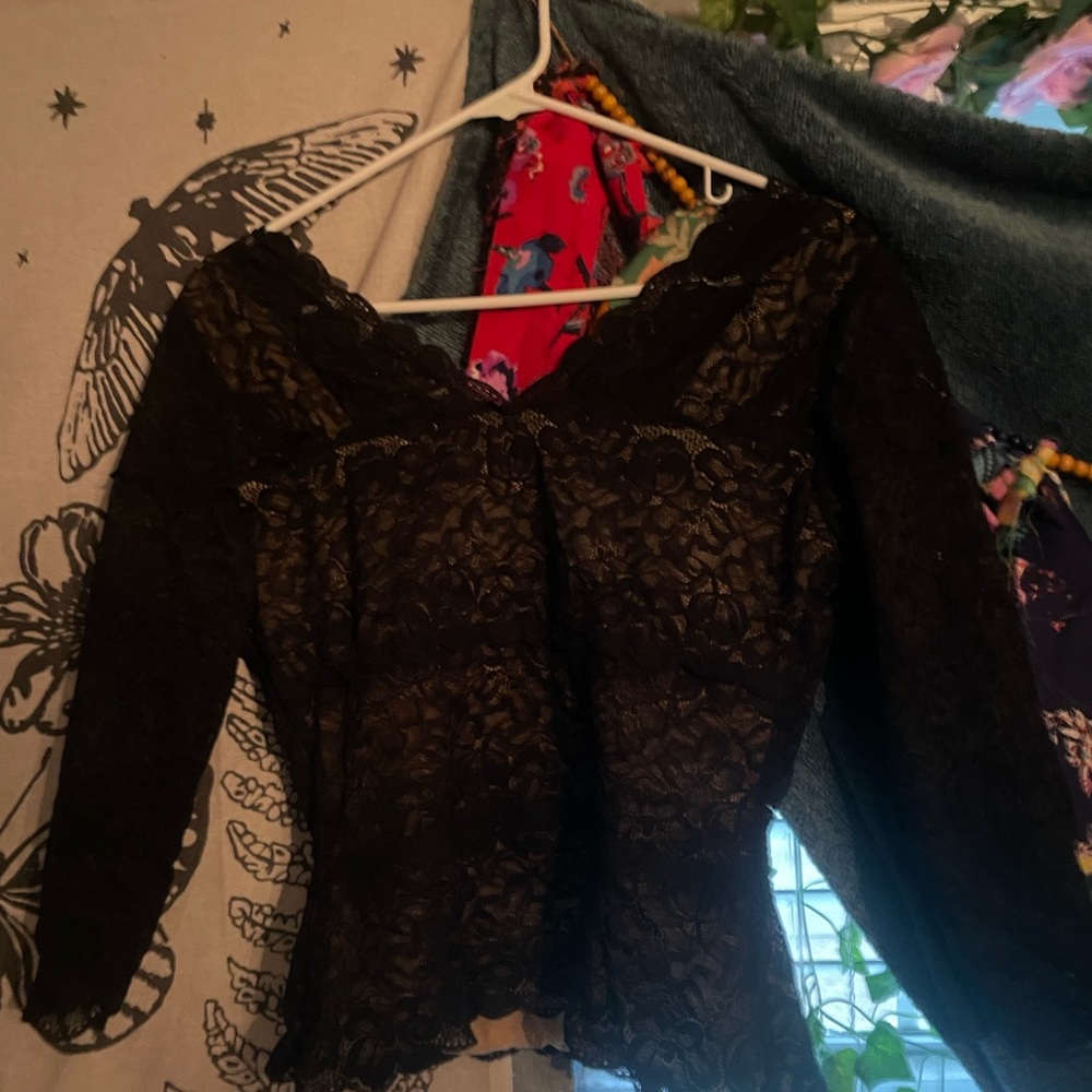 size 8 - Picture 2 of 2